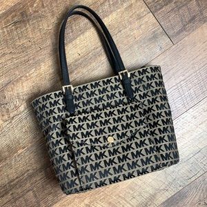 Michael Kors purse MK Signature Style